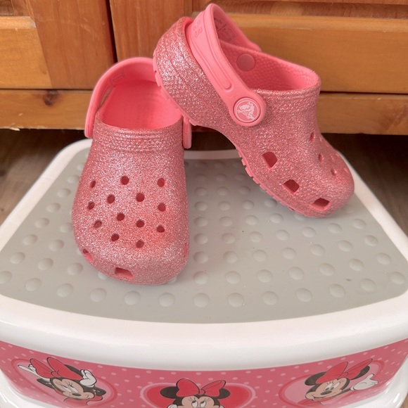 CROCS Shoes Crocs Pink Glitter Poshmark